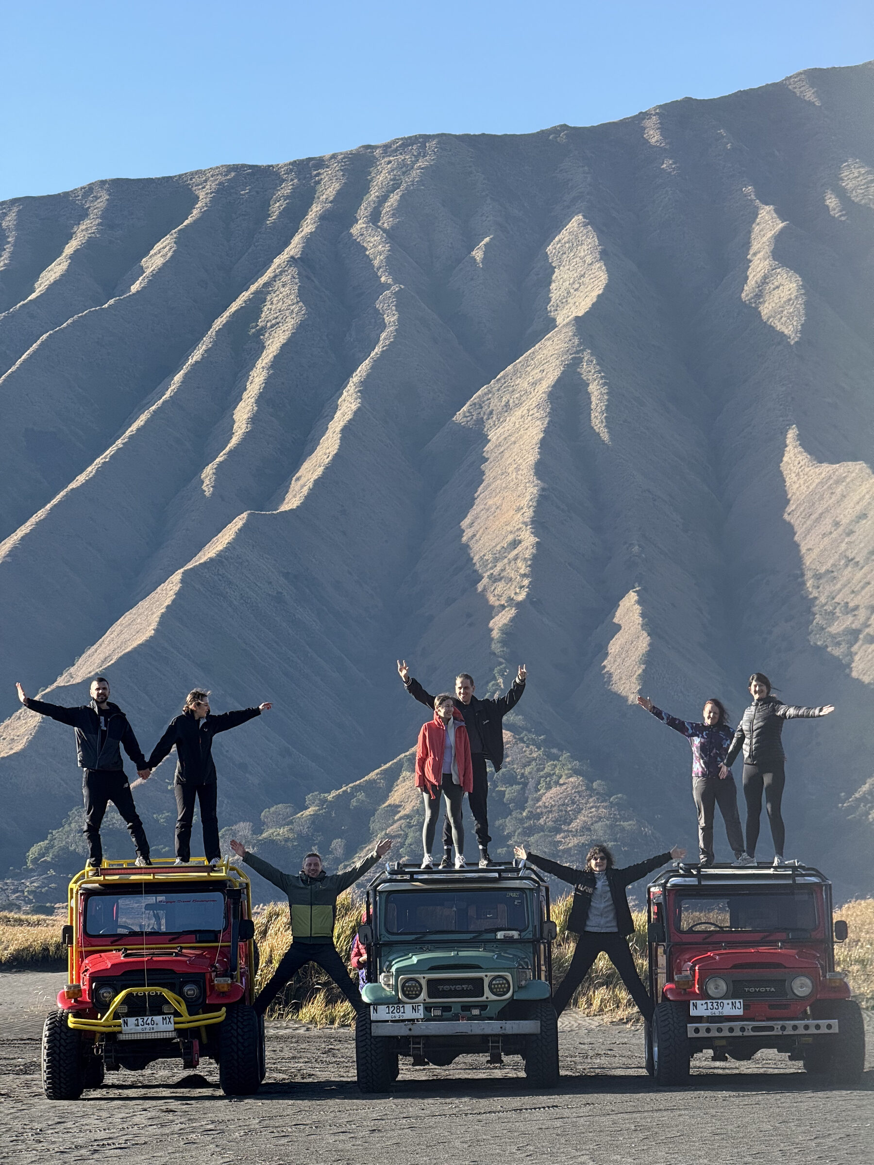 Подорож у форматі road trip на позашляховиках